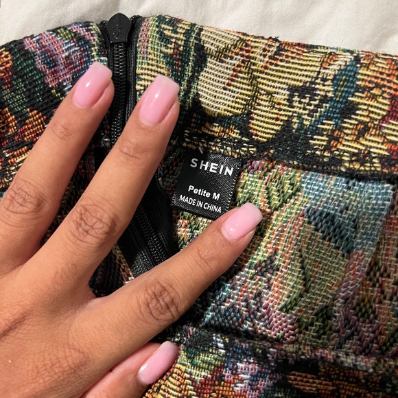 vintage looking skirt - Picture 3 of 3